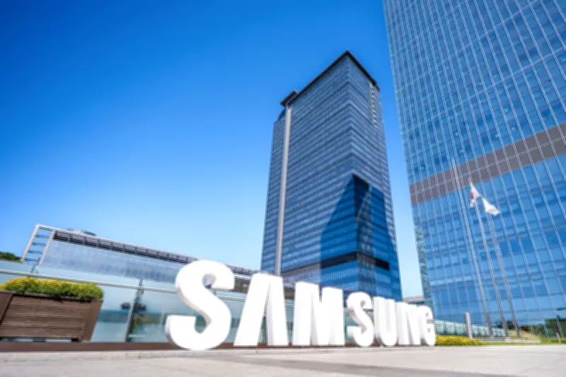 Samsung Tanggapi Gugatan Dua Lipa soal Foto di Kardus TV Rp 245 M