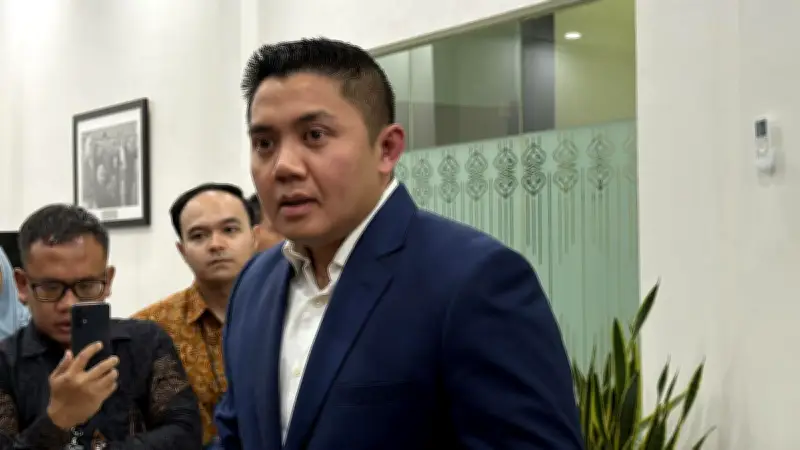Seskab Teddy Borong 35 Sapi Jumbo Bobot 1 Ton dari Peternak Boyolali