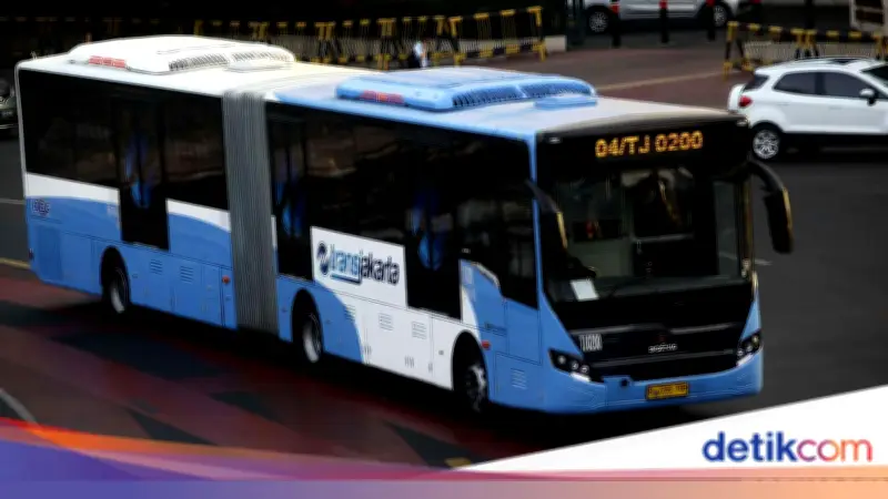 Setahun Beroperasi, TransJ Rute PIK 2-Blok M Angkut 1,4 Juta Penumpang