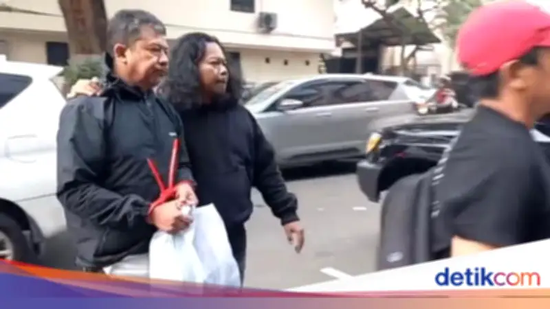 Sopir Taksi Online Rusak Mobil di Tol Digiring ke Polda Metro