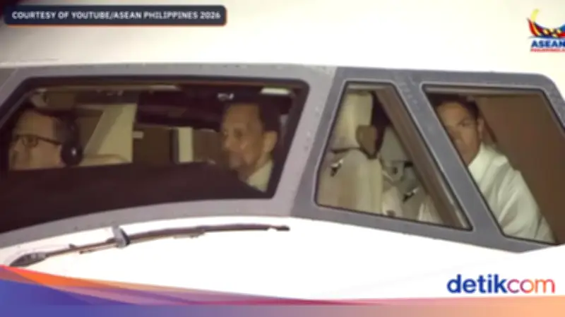 Sultan Brunei Terbangkan Sendiri Pesawat ke KTT ASEAN di Filipina