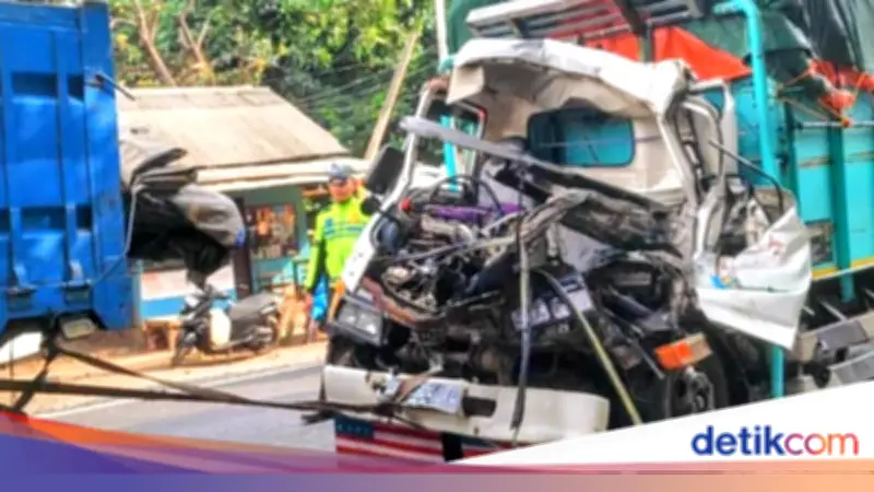 Tabrakan 2 Truk di Pantura Situbondo, Balita 5 Tahun Tewas Terjepit