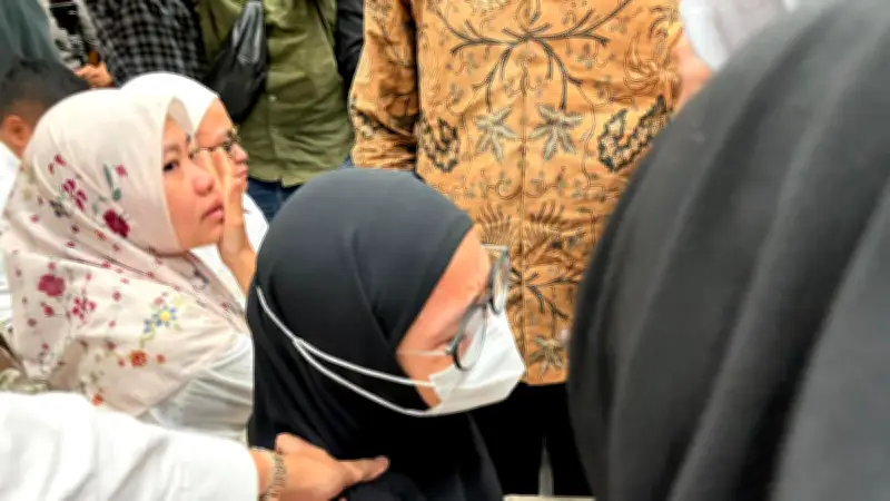 Tangis Istri Ibam Pecah saat Suami Divonis 4 Tahun Penjara Kasus Korupsi