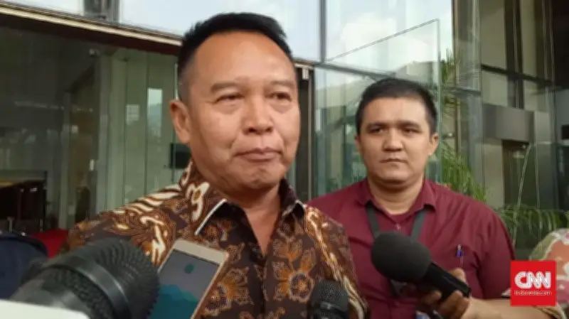 TB Hasanuddin Kritik TNI Bubarkan Nobar Film Pesta Babi, Dinilai Langgar Konstitusi