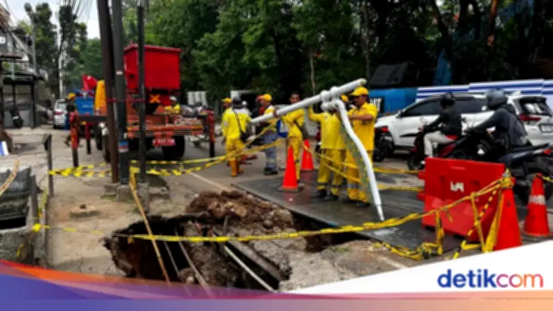 Tiang Lampu di Jalan Amblas Lenteng Agung Dicabut Bina Marga