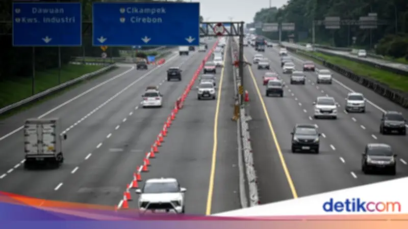 Tol Cikampek Berlakukan Contraflow 5 Km Pagi Ini untuk Atasi Macet