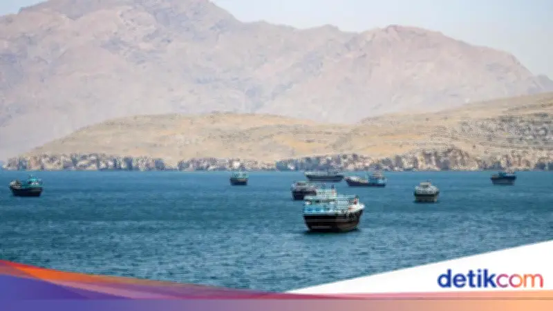 Trump Tolak Proposal Balasan Iran, Selat Hormuz Makin Panas