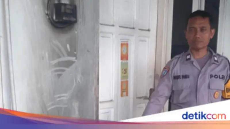 Tuang Bensin ke Arang, Pria di Ciputat Terbakar Saat Bakar Sate
