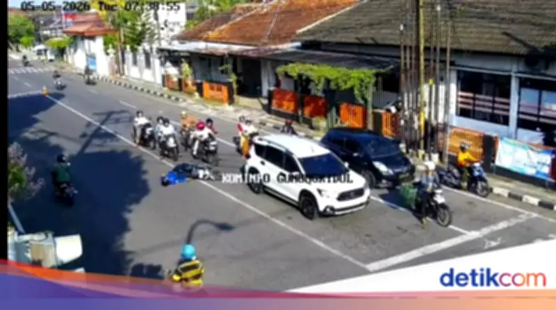 Viral Anggota Damkar Gunungkidul Pingsan Usai Piket 24 Jam