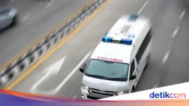 Viral Pemotor Halangi Ambulans di Depok, Berujung Perusakan