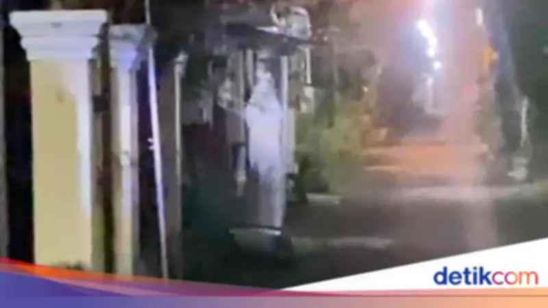 Viral Penampakan Diduga Pocong di Lamongan Bikin Geger Warga