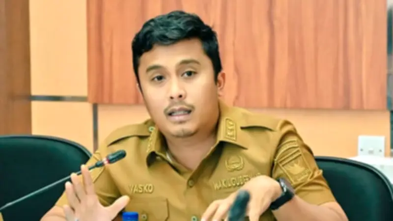Wagub Sumbar Sindir Abu Janda: Kacamatanya Miring dan Retak