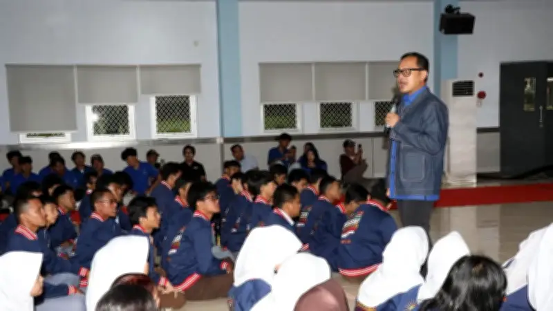 Wamendagri Bima Arya Ajak Anak Muda Bangun Kualitas Diri Sambut Indonesia Emas 2045