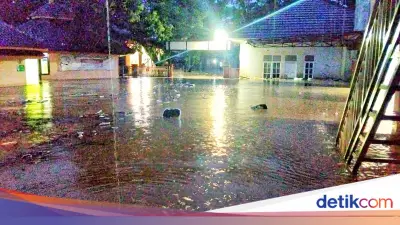 Banjir Palabuhanratu Akibat Hujan Deras dan Luapan Sungai Cipalabuhan