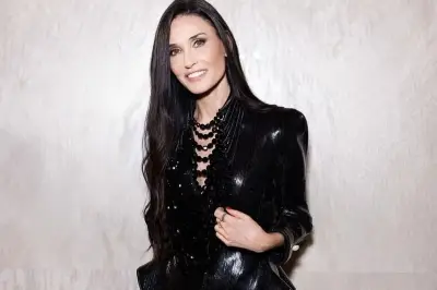Demi Moore Soroti AI di Film: Melawan Teknologi Sia-sia