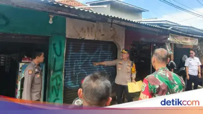 Diduga Jual Obat Keras Ilegal, Sejumlah Warung di Parung Bogor Disegel