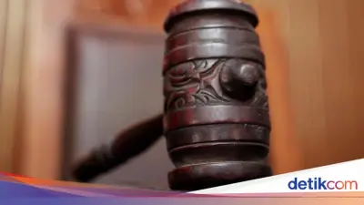 Eks Hakim PN Cilacap Terima Suap, Diberhentikan dengan Hak Pensiun