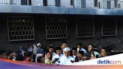 Gereja Katedral hingga Pengusaha Hotel Sumbang Hewan Kurban ke Istiqlal