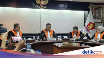 Gerindra Beri Teguran Tertulis ke Ketua DPRD Kepri karena Naik Moge Tanpa Helm