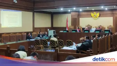 Hakim Minta Putri Noel Keluar Sidang Demi Jaga Psikologi Anak