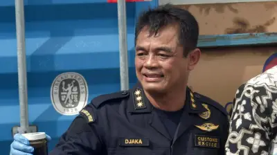 Jaksa KPK: Dirjen Bea Cukai Terima Amplop 6 Kali dari Bos Blueray