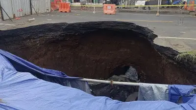 Jalan Penghubung Antardesa di OKU Selatan Amblas, Lalu Lintas Lumpuh Total