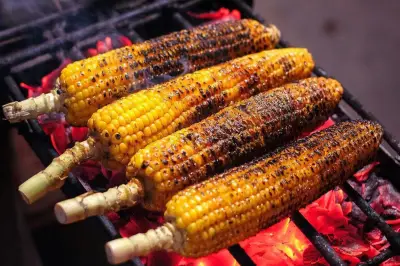 Jensen Huang Viral Serobot Antrean Jagung Bakar di Taiwan