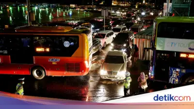 Komunitas Motor Parkir Sembarangan di Thamrin Dibubarkan Polisi