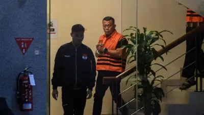 KPK Sita 3 Mobil Mewah Usai Geledah Rumah Bupati Ponorogo