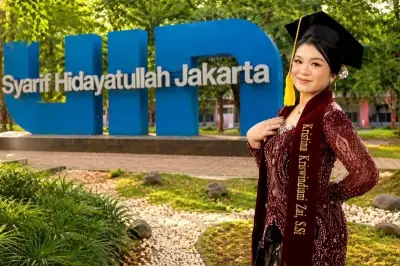 Mahasiswa Non-Muslim Raih Cumlaude di UIN Jakarta, Bukti Toleransi