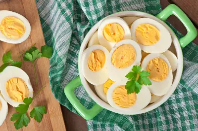 Manfaat Ajaib Menambahkan Jeruk Nipis Saat Merebus Telur