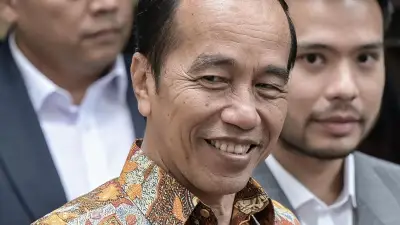 PDIP Harap Jokowi Tunjukkan Ijazah Saat Blusukan ke Daerah