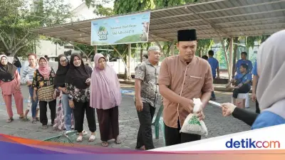 Pegadaian Salurkan 913 Hewan Kurban ke Ponpes di Berbagai Daerah