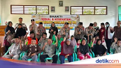 Polda Sumsel Gelar Cek Kesehatan dan Bansos di Panti Jompo Musi Rawas
