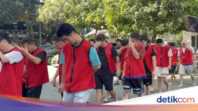 Polisi Surabaya Tangkap 44 WNA dalam Kasus Scamming Internasional