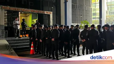 Polri Amankan Ratusan WNA Terkait Judi Online di Hayam Wuruk