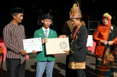 Valzan Siswa MAN IC Pekalongan Raih 24 LOA Kampus Luar Negeri