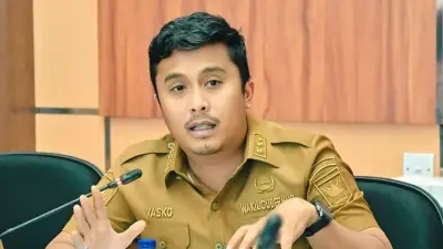 Wagub Sumbar Sindir Abu Janda: Kacamatanya Miring dan Retak