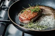 5 Metode Memasak Daging Terbaik untuk Menjaga Nutrisi