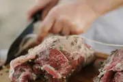 5 Tips Mengolah Daging Agar Nutrisi Tidak Hilang