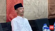 Anggota DPRD Jember Klaim Baru Pertama Kali Main Game dan Merokok di Rapat