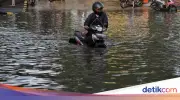 Banjir di Jakarta Meluas, 55 RT dan 3 Ruas Jalan Terendam