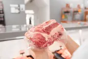 Cara Simpan Daging Kurban Agar Tahan Lama dan Tetap Segar