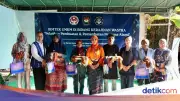 Dekranas Bekali UMKM Alor Keterampilan Wastra Lewat Bimtek Pewarna Alami