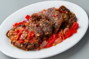 Dendeng Batokok: Kelezatan Gurih Sambal Hijau Khas Minang