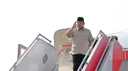 Didampingi Bahlil dan Teddy, Prabowo Hadiri KTT ASEAN ke-48 di Filipina