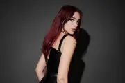 Dua Lipa Gugat Samsung Rp 245 Miliar karena Foto Dipakai Ilegal