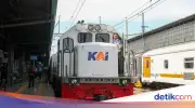 Dua Lokomotif Gangguan di Stasiun Senen, KAI Pastikan Sebagian Besar KA Berangkat