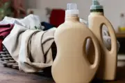 Gatal Setelah Pakai Baju Bersih? Mungkin Ini Biang Keladinya
