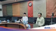 Gerindra Beri Sanksi Teguran Keras Anggota DPRD Jember Merokok dan Main Game Saat Rapat